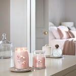 Yankee Candle Signature Scented Candle | Pink Sands Medium Jar Candle with Double Wicks